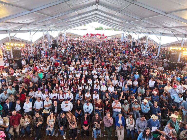 Asistentes al Foro Bienestar para Todas y Todos realizado en Fresnillo